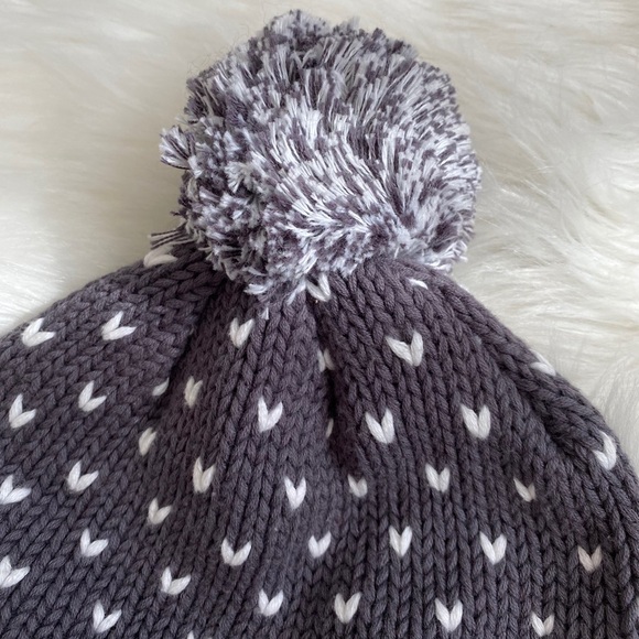 Cute Lids Cotton Winter Hat with Heart Design - Picture 3 of 5